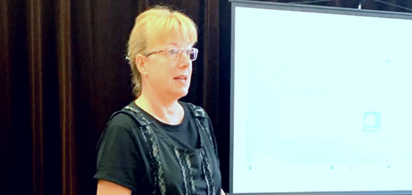 Meseszo Kárpát medencei népmesemondó-01